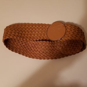 **LIKE NEW** TAN Leather GUESS Belt...